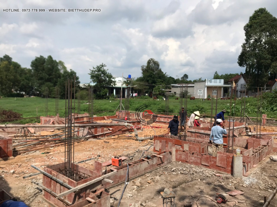 Thi-cong-biet-thu-3-tang-co-ho-boi-2