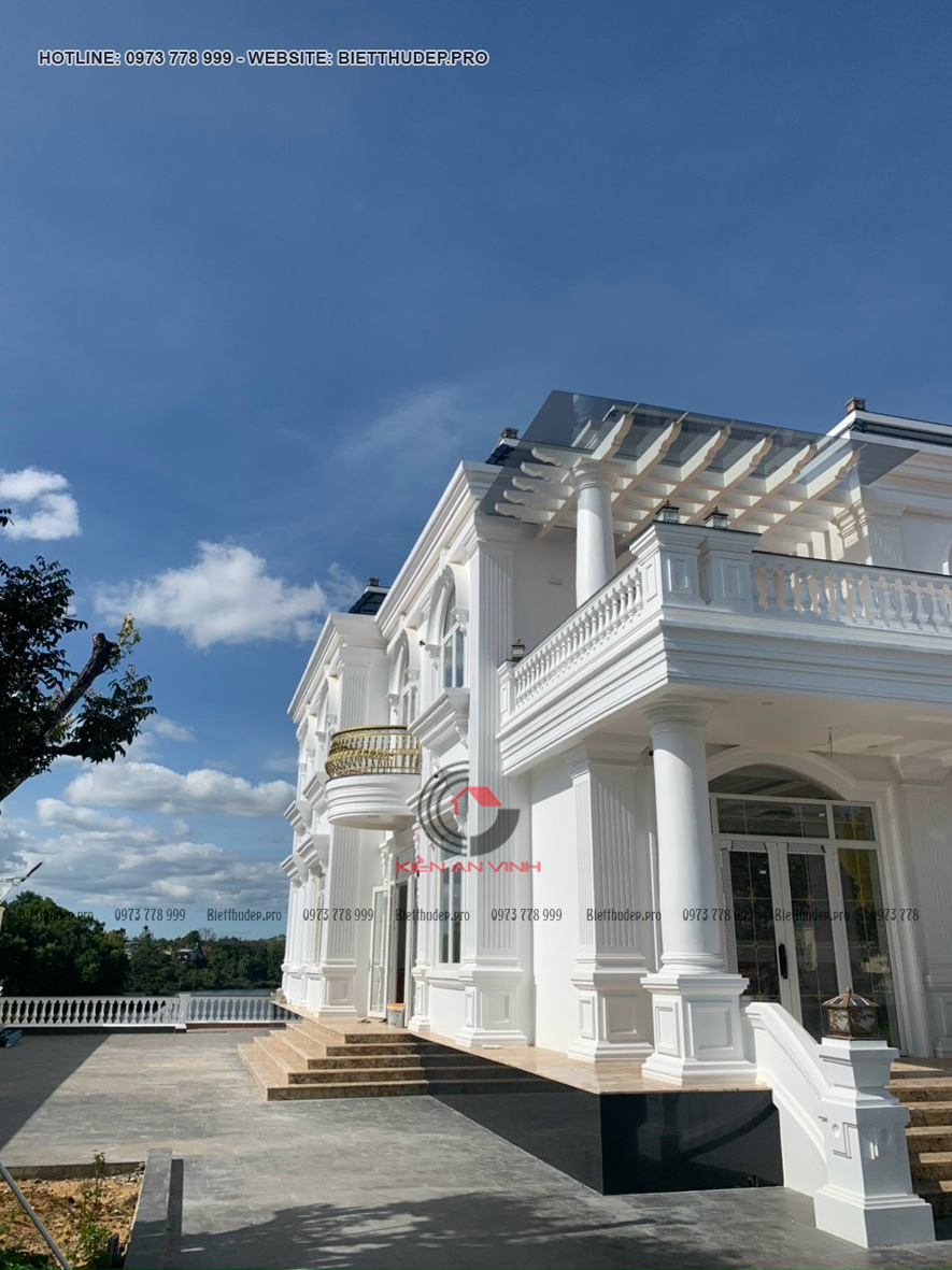 Thi-cong-biet-thu-3-tang-co-ho-boi-4