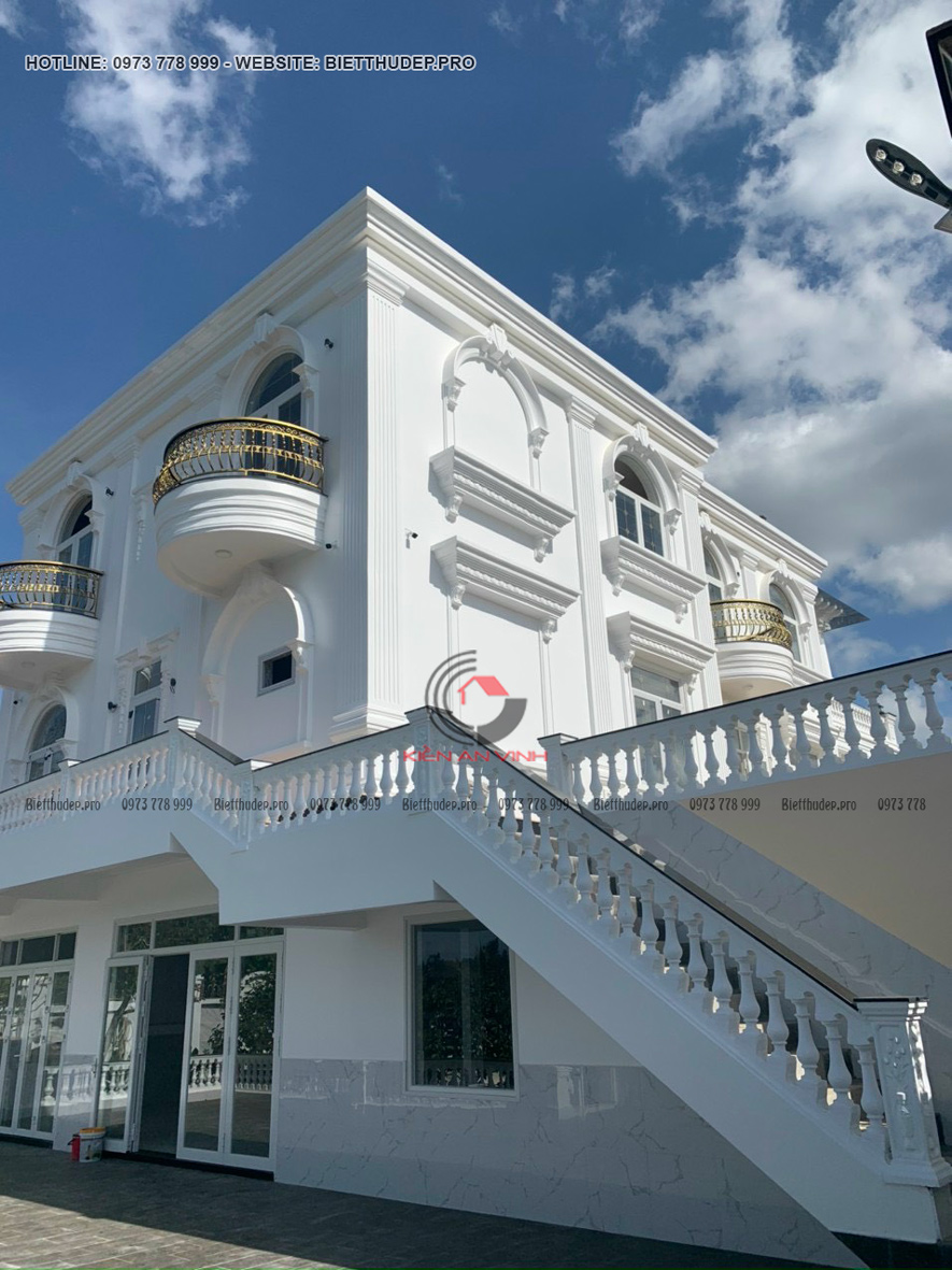 Thi-cong-biet-thu-3-tang-co-ho-boi-8